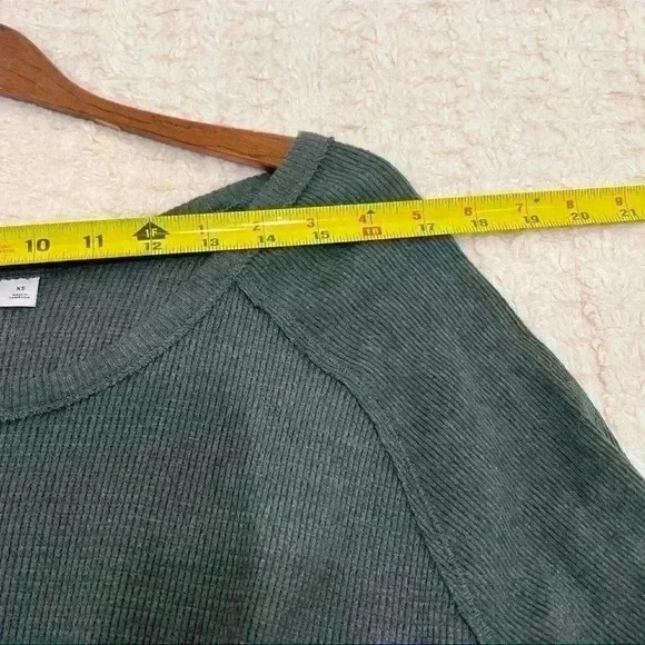 ARITZIA TNA Alter Thermal Knit Sweater Sz XS Gray Long Sleeve Pull Over Comfy - Picture 11 of 13